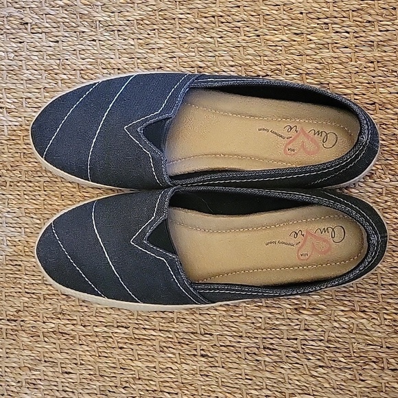 MIA Shoes - MIA Amore canvas boat shoes espadrilles size 10 black with white stitching